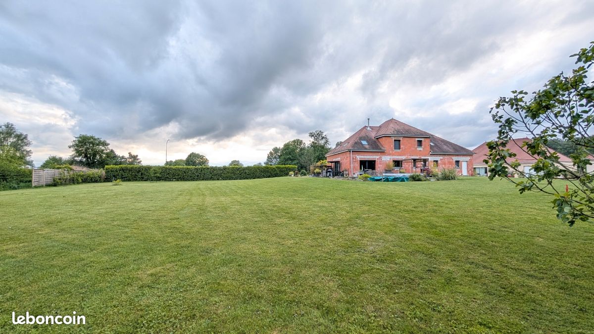 Maison 7 pièces 220 m² · à Saint-Thibault · 220 m² · 390 000 €