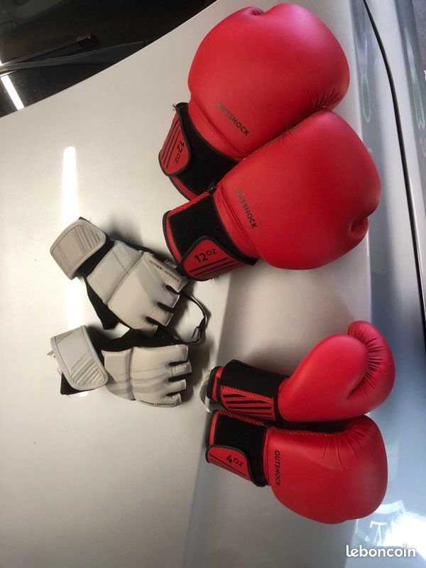 Sac de frappe décathlon gants et fixation Sport Plein air