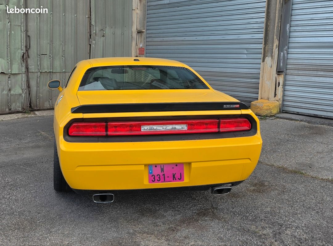 Dodge Challenger SRT8 (image 13)