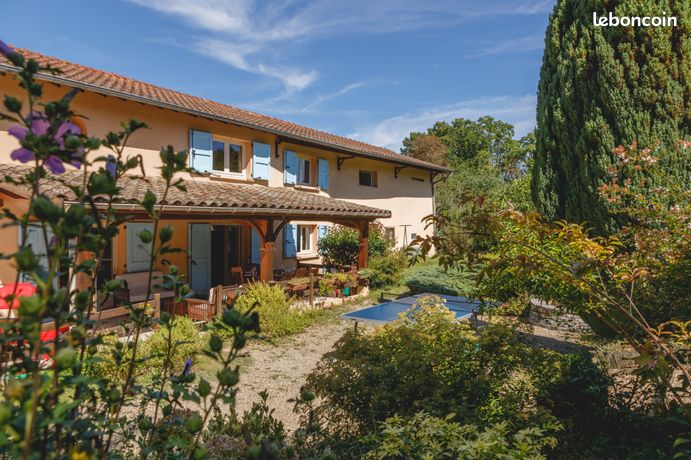 Maison 7 pièces 207 m²