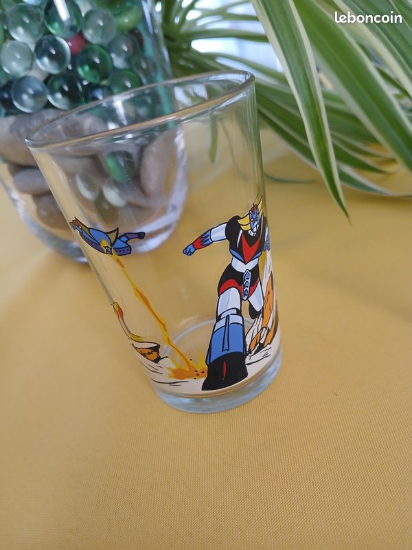 Verre à l'effigie de Goldorak (image 1)
