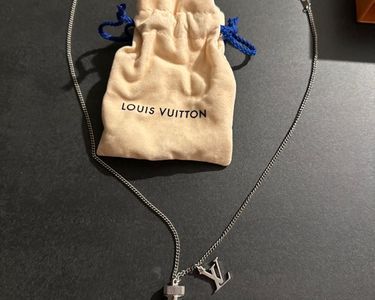Annonces Colliers Louis Vuitton Homme - Montres & Bijoux