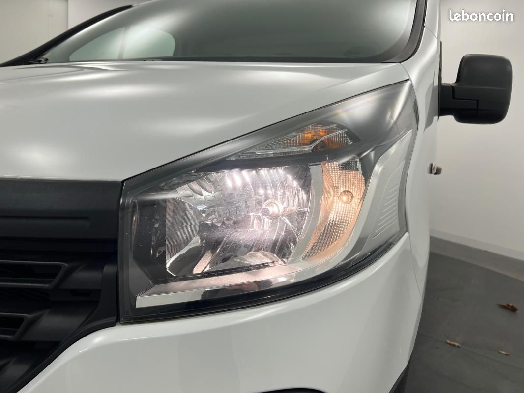 Renault Trafic FOURGON FGN L1H1 1000 KG DCI 95 E6 CONFORT (image 23)