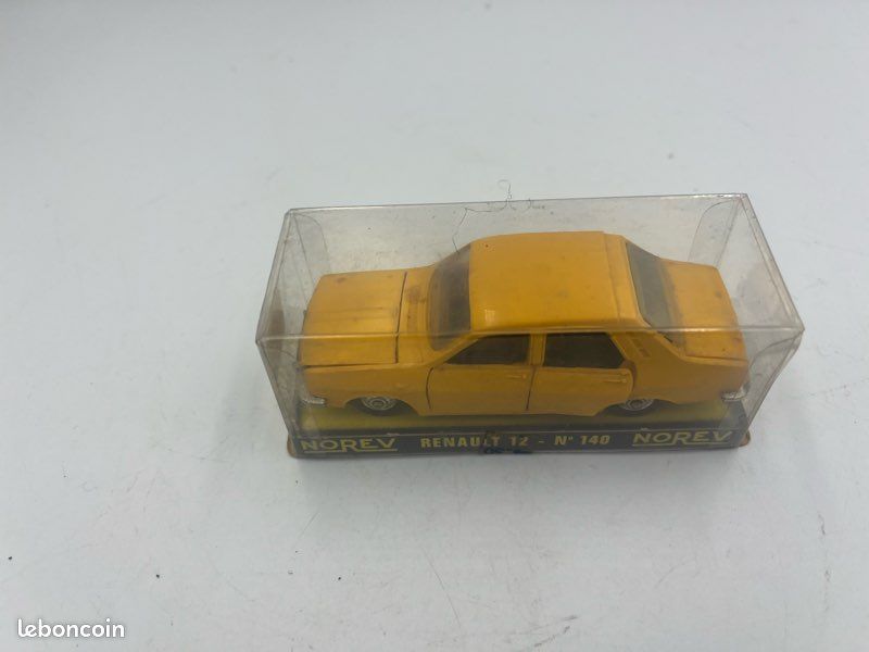 Norev Renault Fregate 1/43 Modèle Réduit En Plastique Vintage