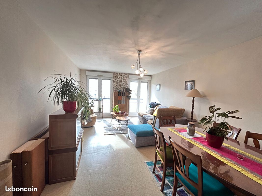Appartement 3 pièces 91 m² · à Reims · 91 m² · 880 €/mois