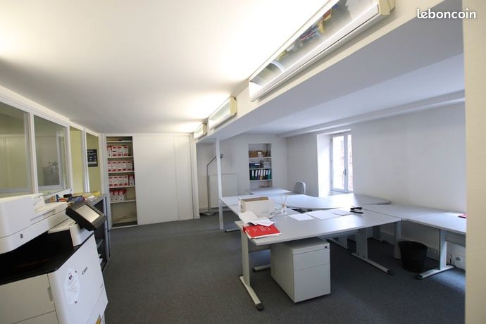 Immeuble 12 pièces 180 m²