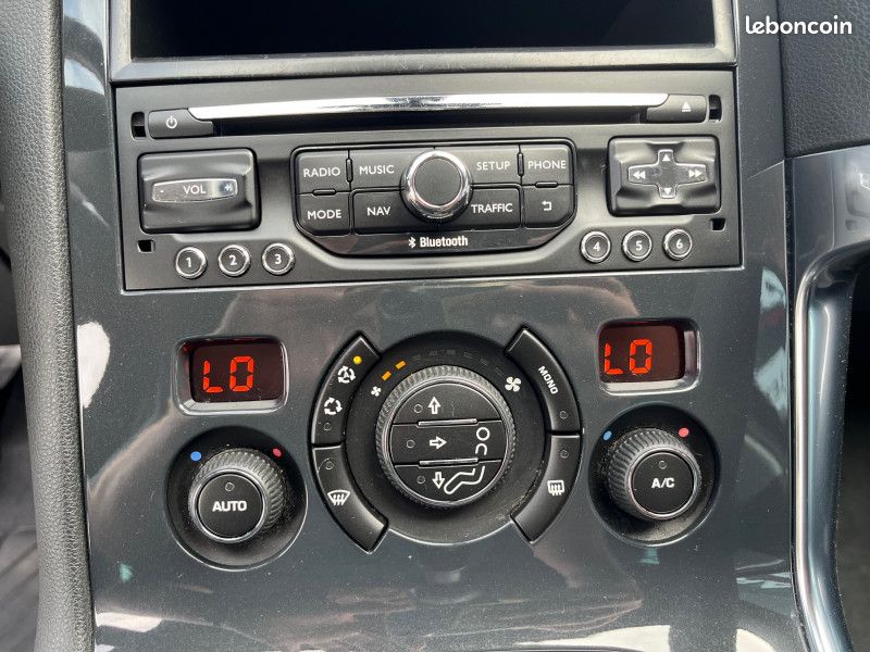 Peugeot 3008 1.6 BLUEHDI 120CH STYLE II S&S (image 14)