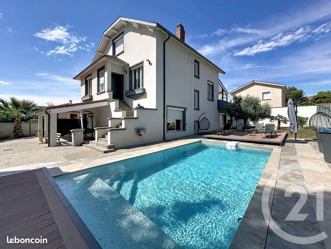 Maison 6 pièces 360 m² · à Feyzin · 360 m² · 731 500 €