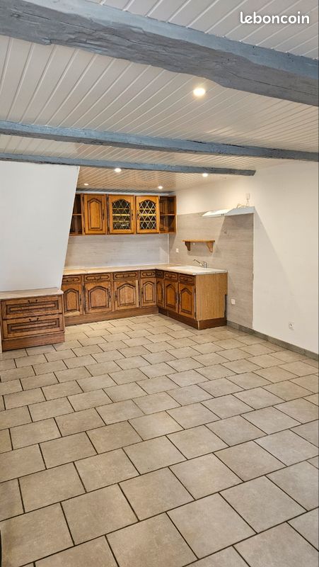 Appartement 3 pièces 100 m² · à Cuse-Et-Adrisans · 100 m² · 720 €/mois
