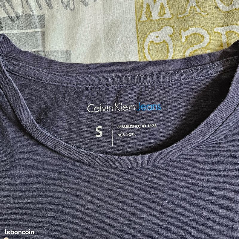 T-shirt Calvin Klein bleu marine (image 5)