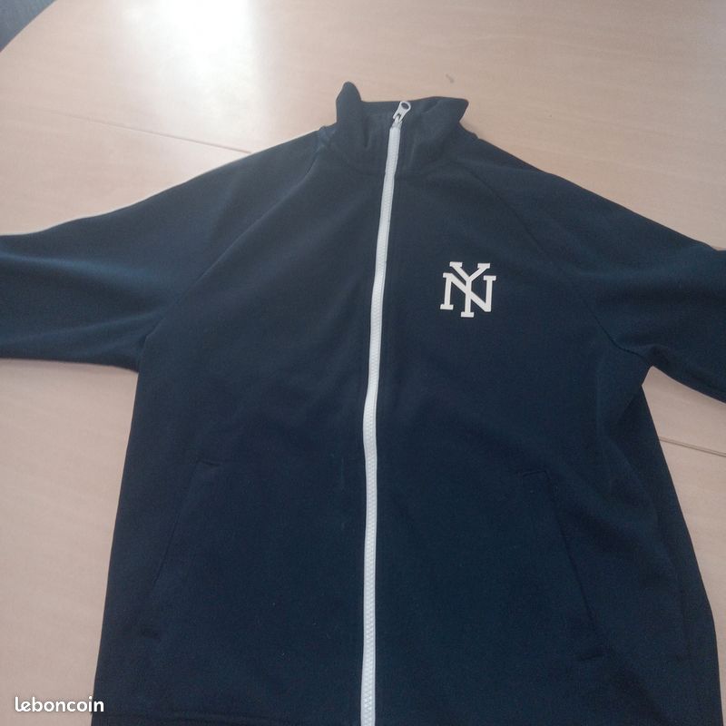 Veste enfant neuve (image 1)