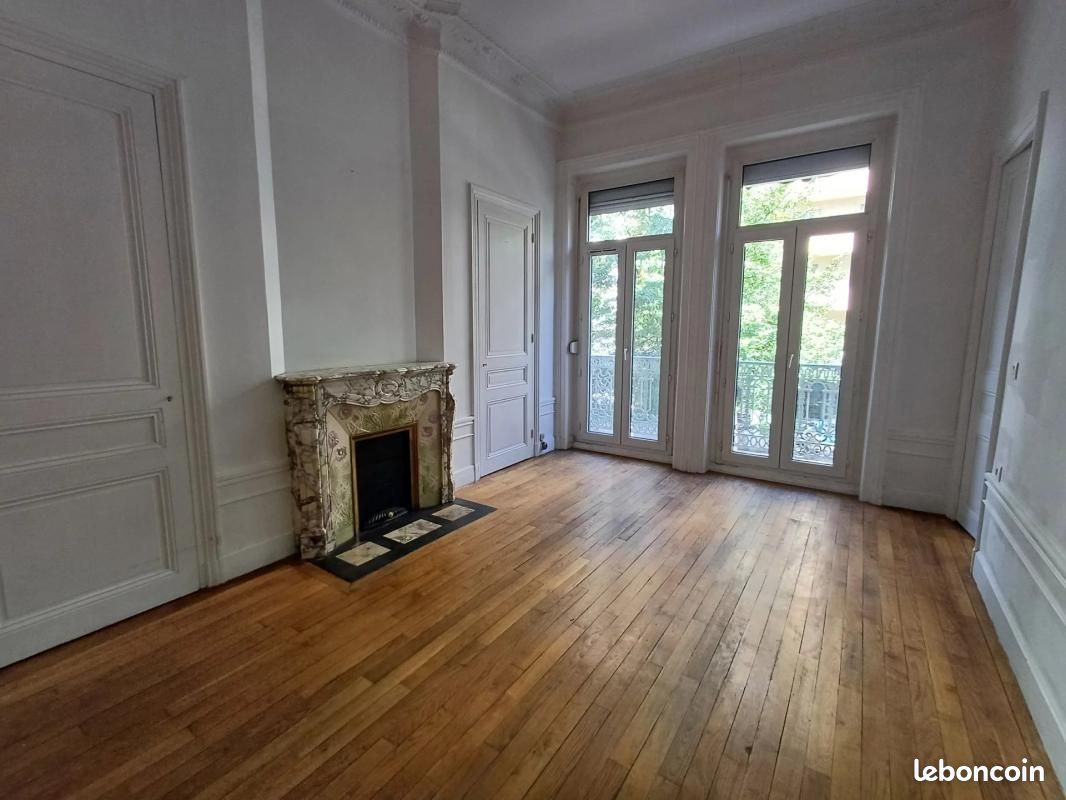 Appartement 3 pièces 98 m² · à Saint-Étienne · 98 m² · 691 €/mois