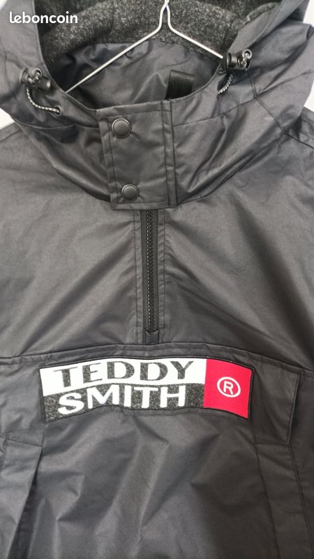 Coupe vent Teddy Smith taille M Vêtements