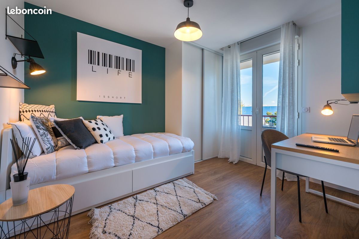 Appartement 5 pièces 12 m² · à Bordeaux · 12 m² · 550 €/mois