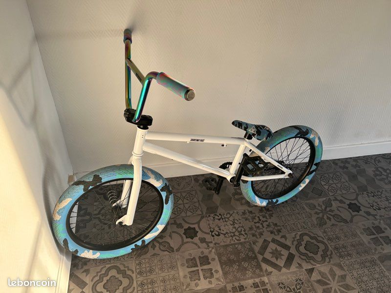 Vend BMX a 200 Vélos