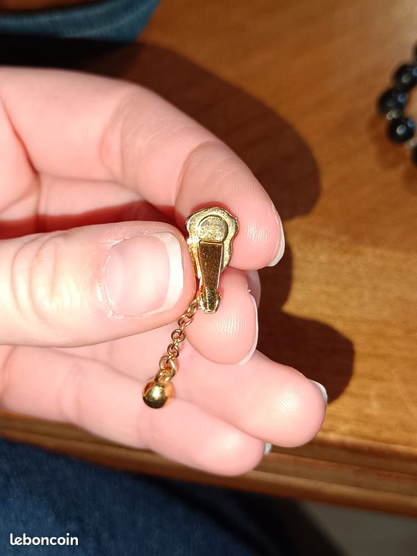 Lot de bijoux fantaisie (image 16)