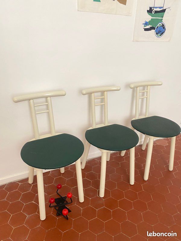 Lot de deux chaises vintage design italien (image 2)