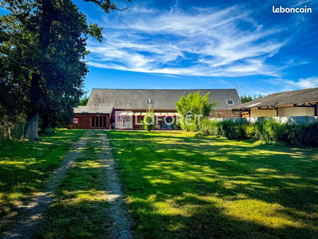 Maison 25 pièces 895 m² · à Gonneville-la-Mallet · 895 m² · 730 000 €