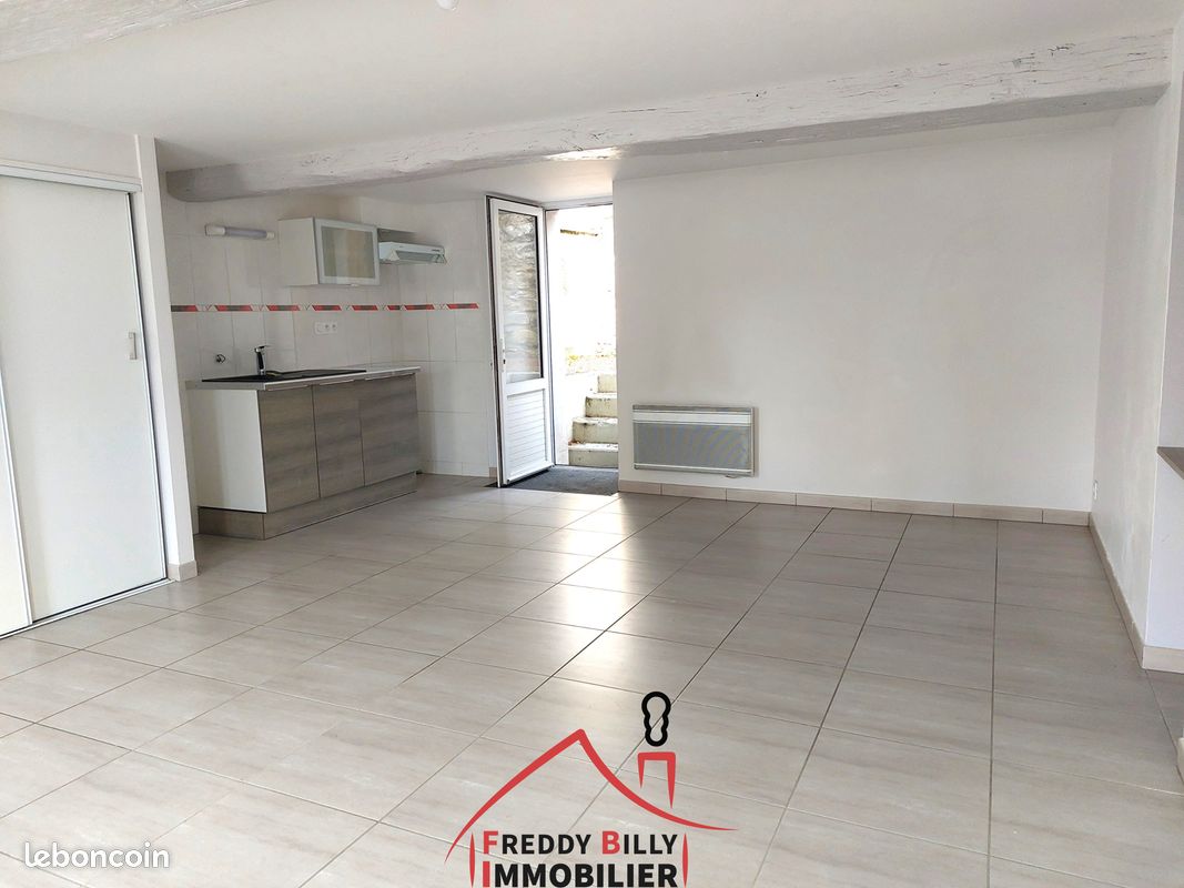 Maison 2 pièces 52 m² · à Thouars · 52 m² · 425 €