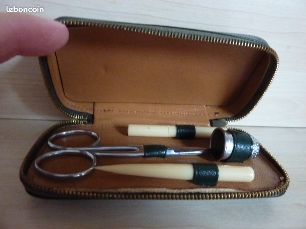 Petite trousse à couture en cuir Le Tanneur (image 1)