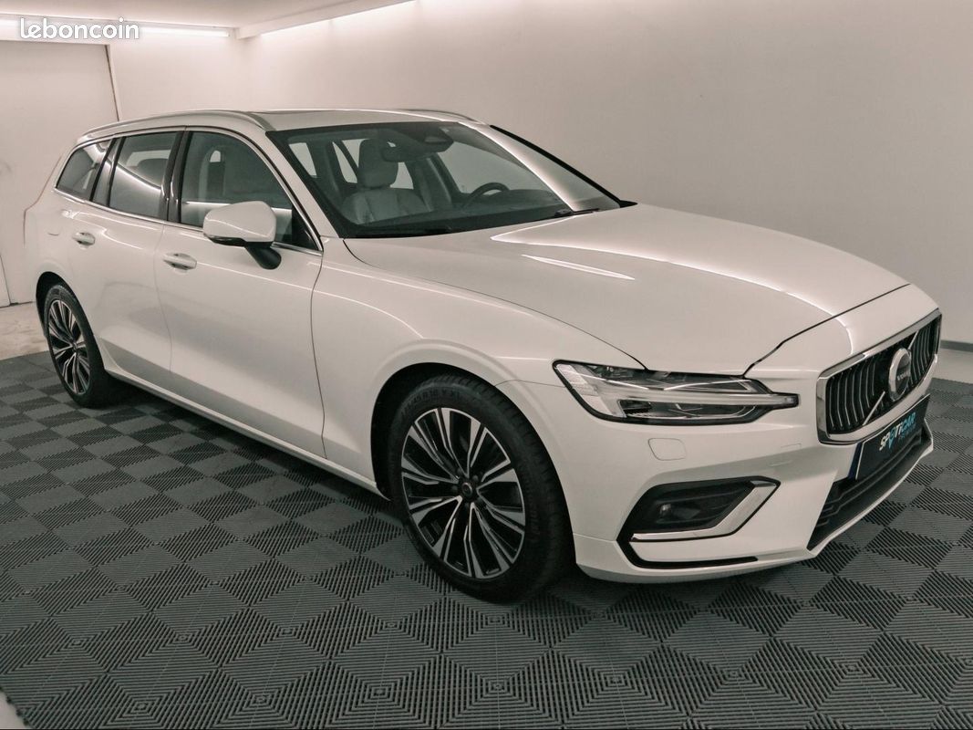 Volvo V60 B4 197ch Ultimate Style Dark Geartronic 8 (image 3)