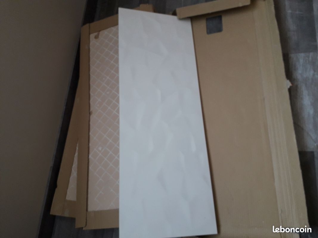 Lot de 9 carreaux 90x32 cm (image 1)