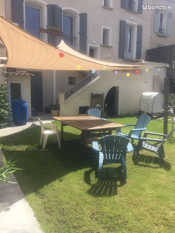 Maison de ville : 2 gites + 2 appart meuble+1 appart perso