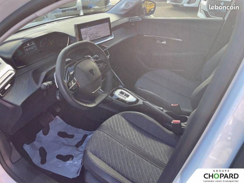 Peugeot 208 Hybrid 100 e-DCS6 Style (image 10)