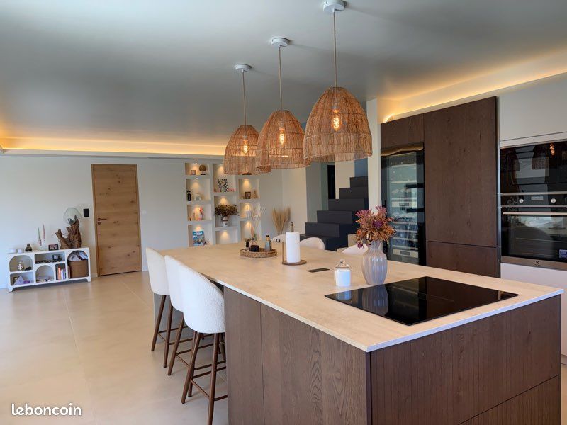 Maison 6 pièces 199 m² · à Tavel · 199 m² · 777 000 €
