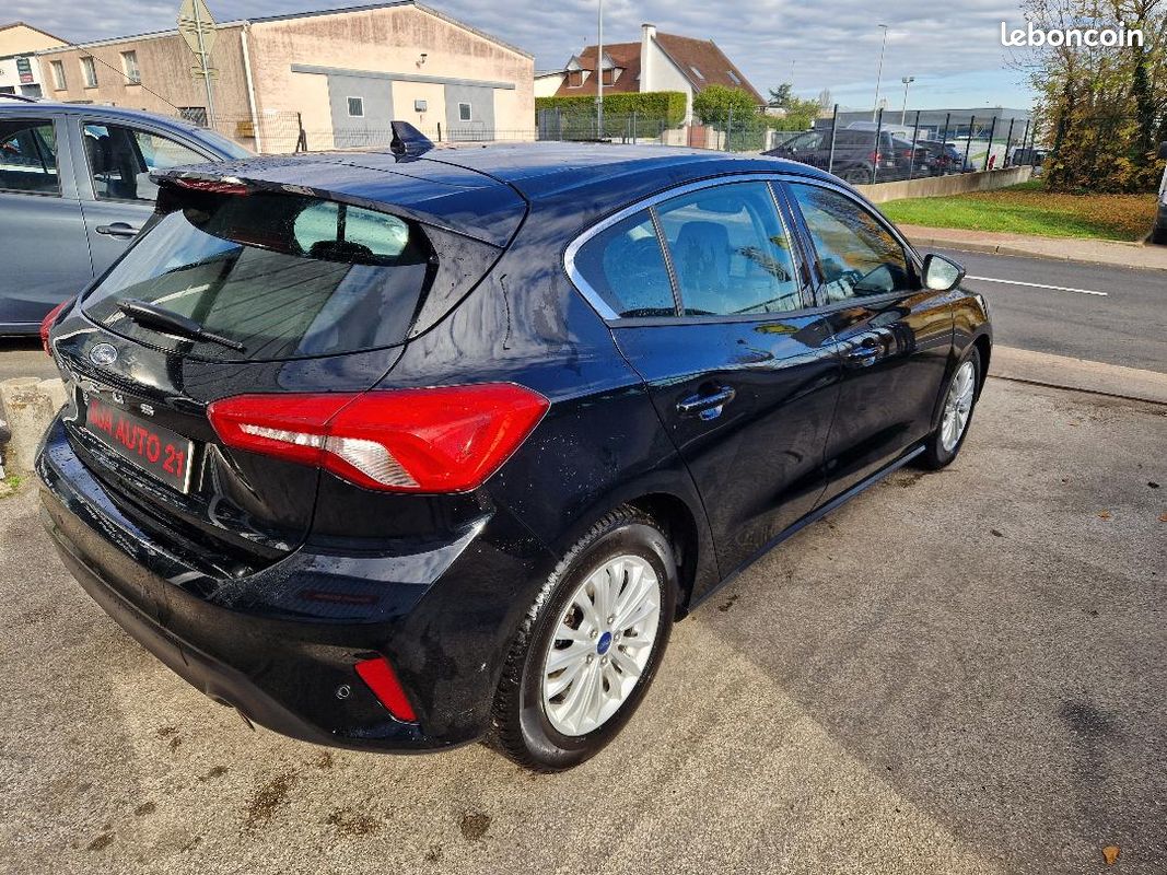 Ford Focus 1.5 EcoBlue 120 S&S Titanium (image 3)