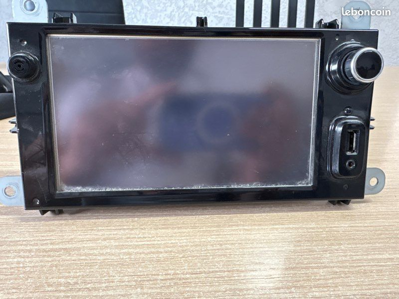 Écran Autoradio GPS Clio 4 (image 1)
