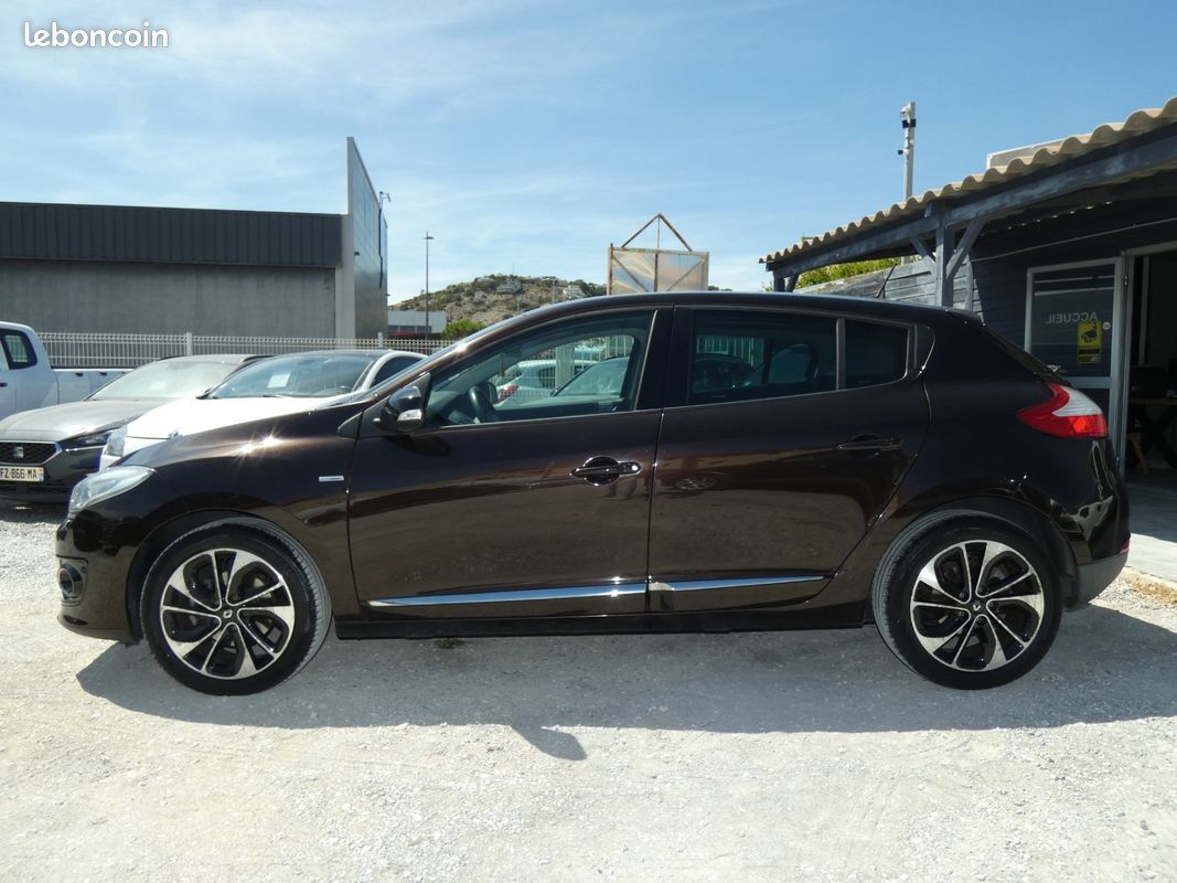 RENAULT MEGANE III BERLINE dCi 110 FAP Energy eco2 Bose (image 3)