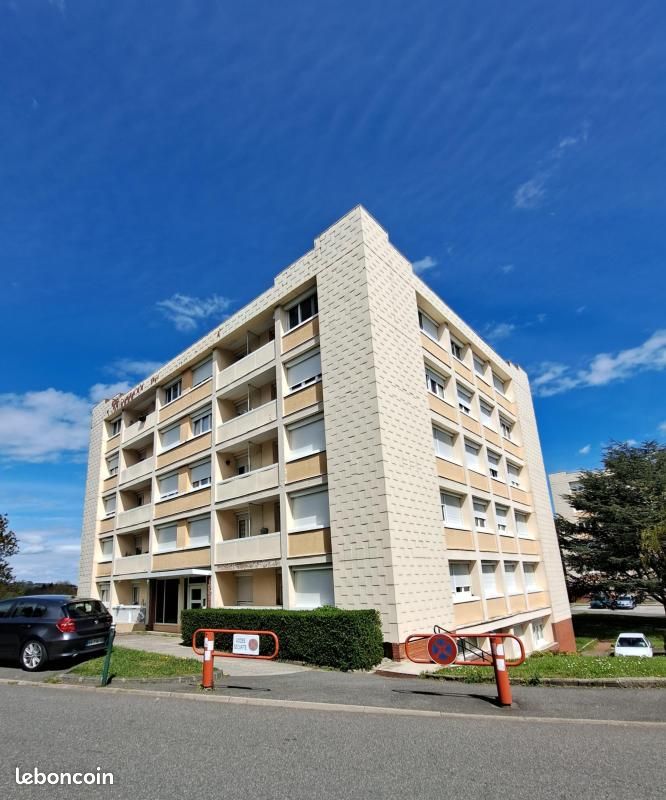 Appartement 3 pièces 59 m² · à Roche-la-Molière · 59 m² · 399 €/mois