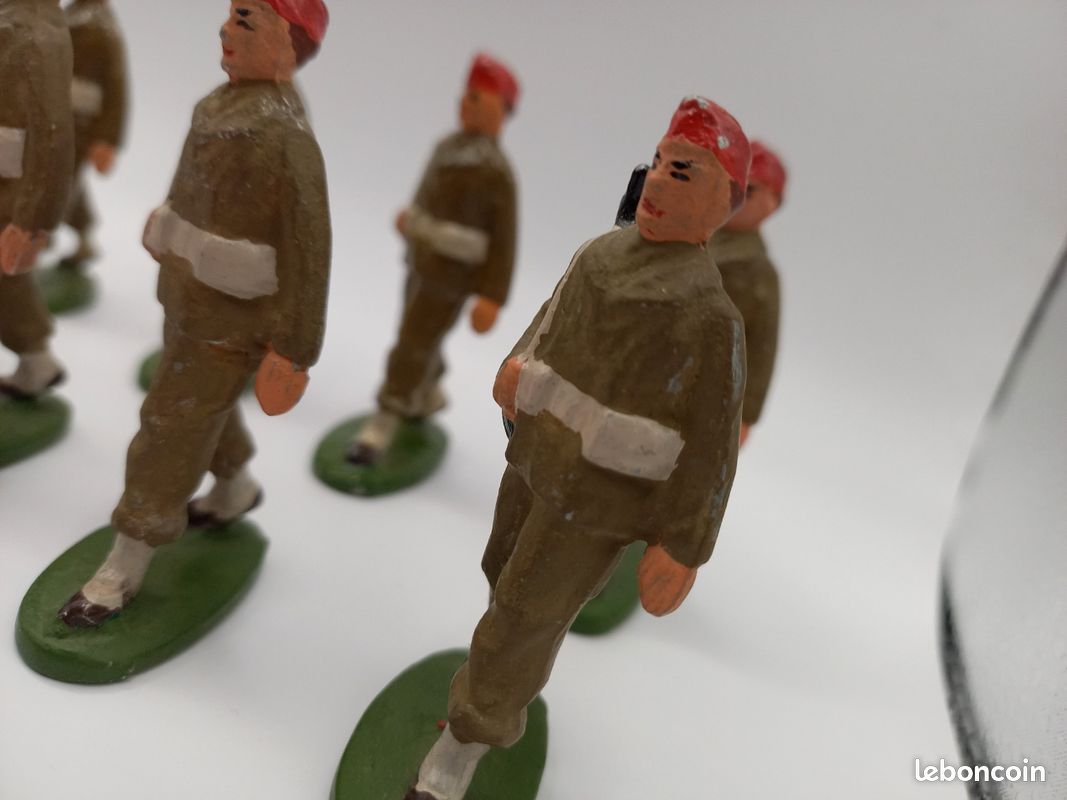 Lot De 6 Soldats Musiciens Marins Au Défilé - Quiralu - Échelle 1:32 (60mm) - Occasion Bon État