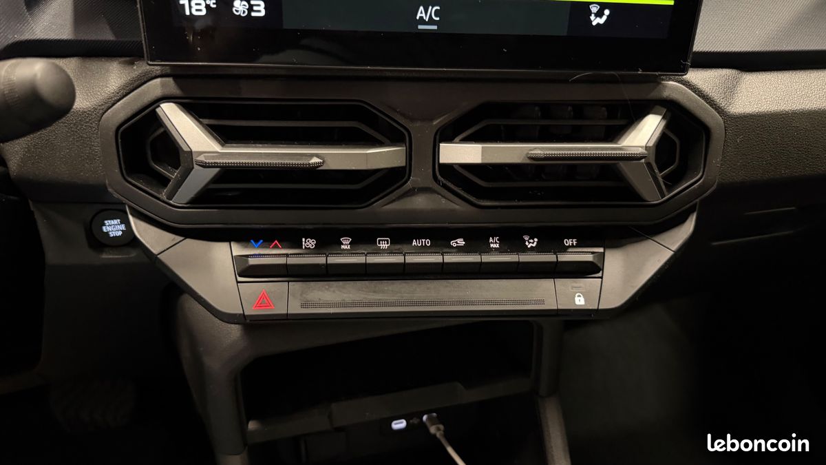 DACIA DUSTER 1.6 140CH 95 FULL-HYBRID JOURNEY 4X2 BVa (image 35)
