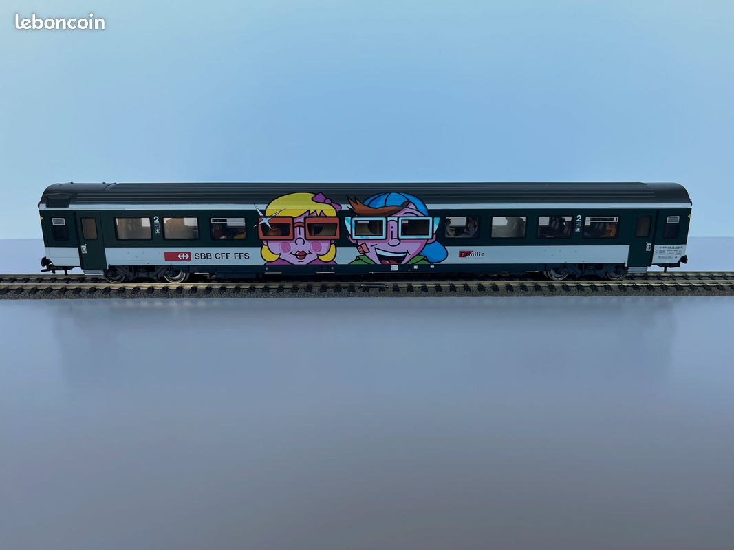 Roco SNCB Voiture 2ème classe pour EC Vauban Brig-Bruxelle | Kaufen auf
