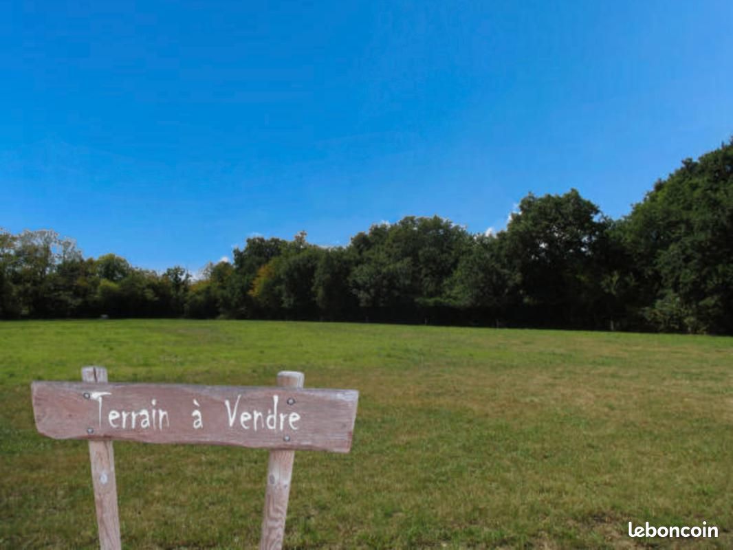Terrain 650 m² · à Brech · 175 000 €