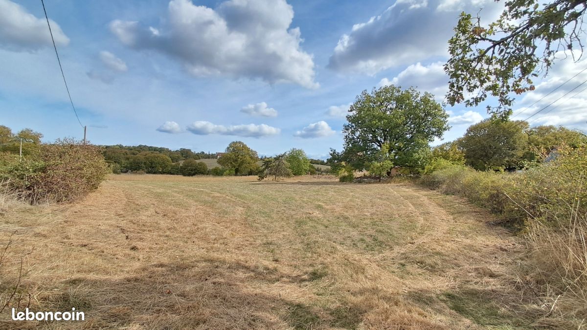 Terrain constructible · à Sénaillac-Lauzès · 20 200 €