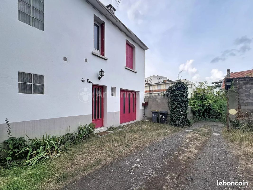 Appartement 3 pièces 89 m² · à Clermont-Ferrand · 89 m² · 940 €/mois