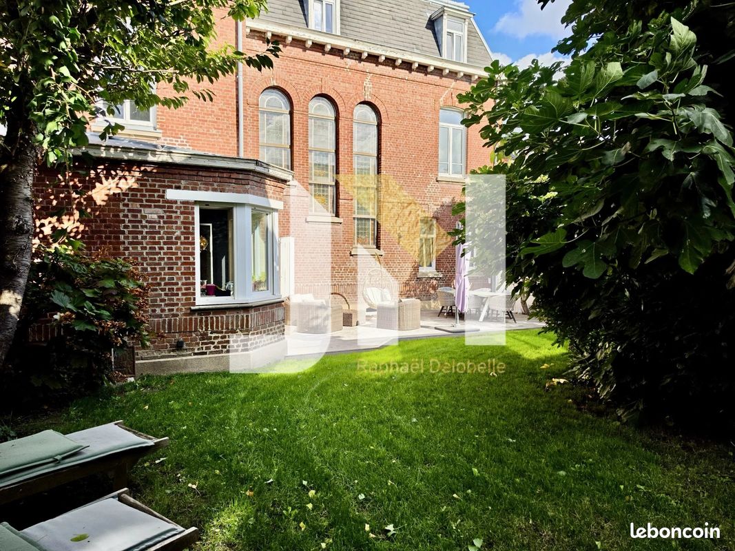 Maison 10 pièces 340 m² · à Valenciennes · 340 m² · 676 000 €