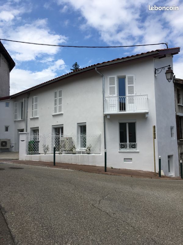 Maison 6 pièces 137 m² · à Seyssins · 137 m² · 1 800 €/mois