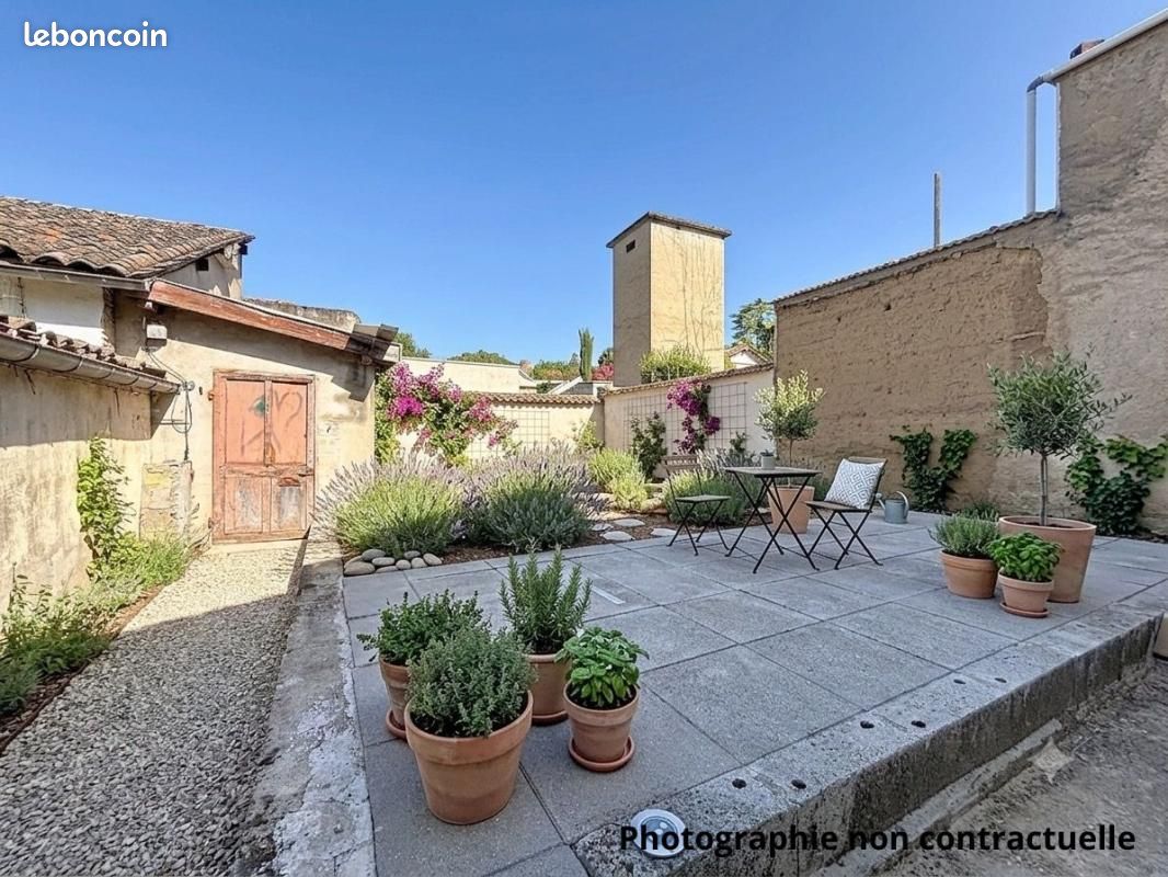 Maison 5 pièces 180 m² · à Montmerle-sur-Saône · 180 m² · 270 000 €