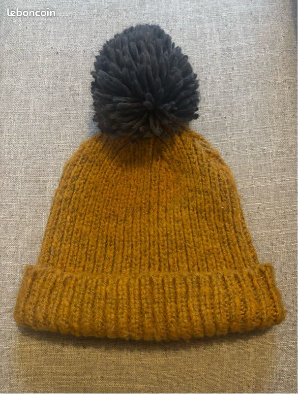 Bonnet à pompon femme Vêtements