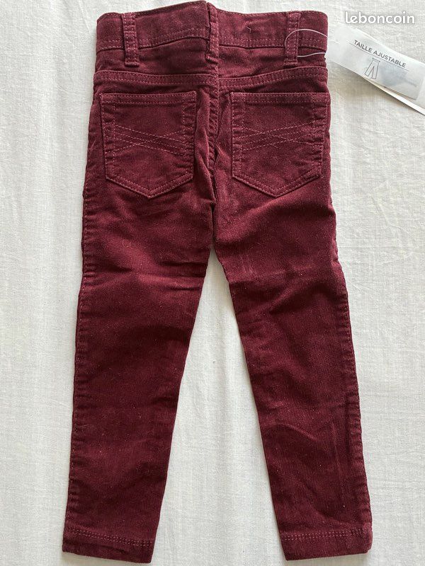 Pantalon bordeaux en velours neuf (image 2)