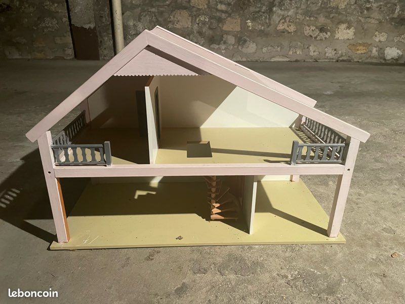 Vends maison poupée bois (image 1)
