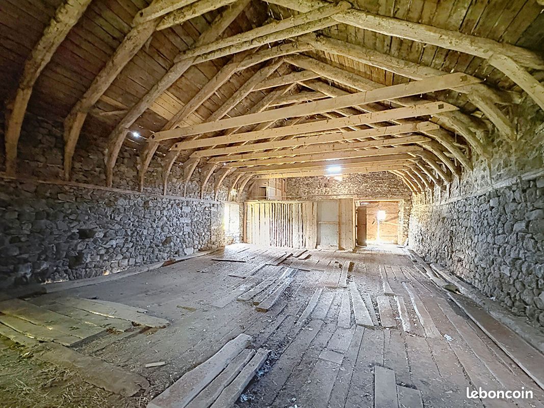 Maison 4 pièces 158 m² · à Champclause · 158 m² · 87 000 €