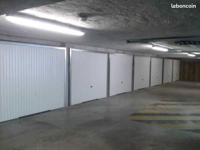 Parking 12 m² · à Toulouse · 12 m² · 74 €/mois