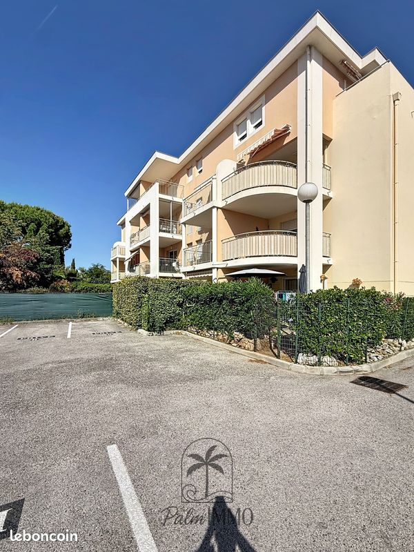 Appartement 3 pièces 54 m² · à Sanary-sur-Mer · 54 m² · 336 000 €