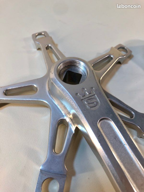 Boitier de pédalier Shimano pas français 35xP1 - Les Mains Dans Le