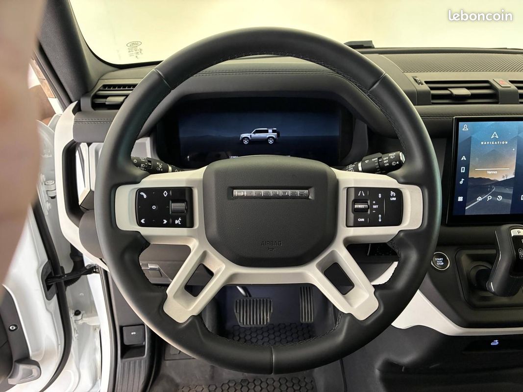 Land-rover Defender 110 3.0 D250 Hard Top S (image 11)